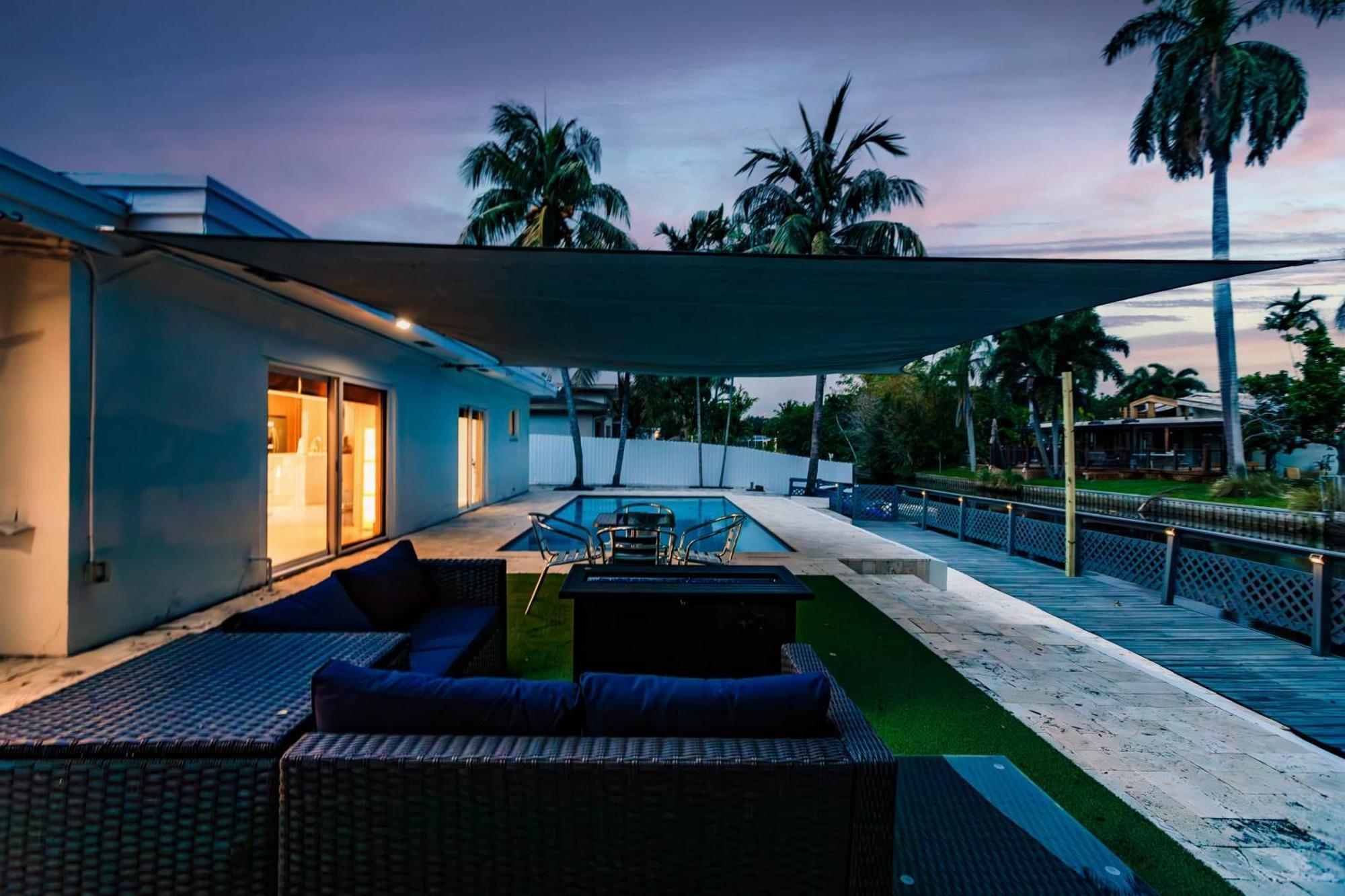 Holiday home Events Welcome - Upscale Venue - Pool, Valet &